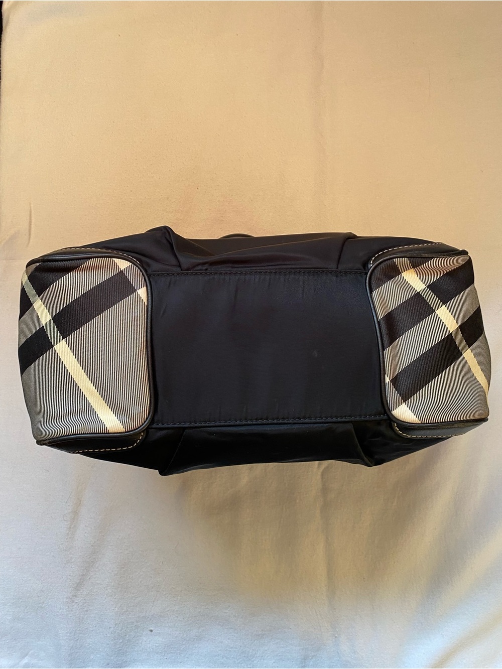 Burberry Black Shoulder Bag with Check Side Panels - Picture 3 of 3